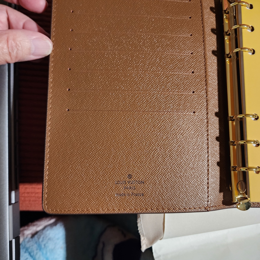 LV Monogram Planner - Picture 2 of 12
